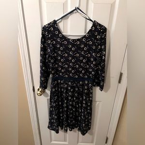 🥰3/$25😍 Super comfy flowered dress